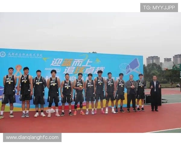 成都篮球队选拔赛点评团队协作表现分析与未来发展展望